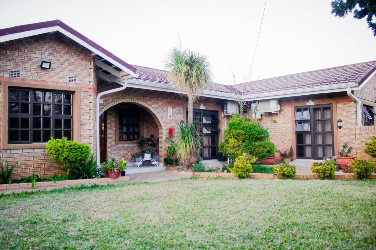 Pitikwe Hill Guesthouse Lobatse Exterior photo